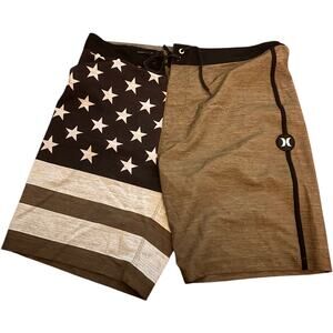 Hurley 18" Phantom Board Shorts, Patriotic American Flag, Gray, Men's Size 32